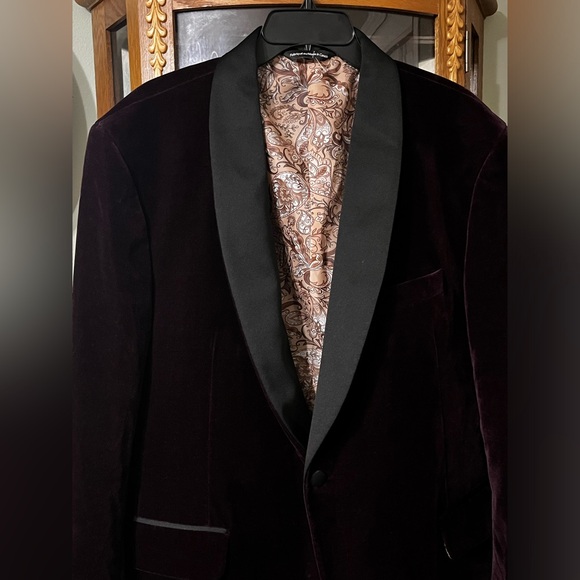 Coppley Men’s Burgundy Velvet Tuxedo Black Trim Smoking Jacket Blazer - Picture 2 of 8